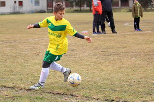 Leyu Sport下载-32岁神锋梅开二度，孔帕尼率队击败世俱杯冠军6连胜，孔帕尼绝杀